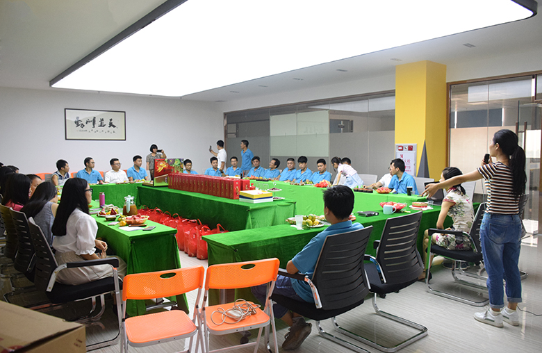 情暖中秋，愛在銳天！—2018銳天中秋節(jié)感恩活動